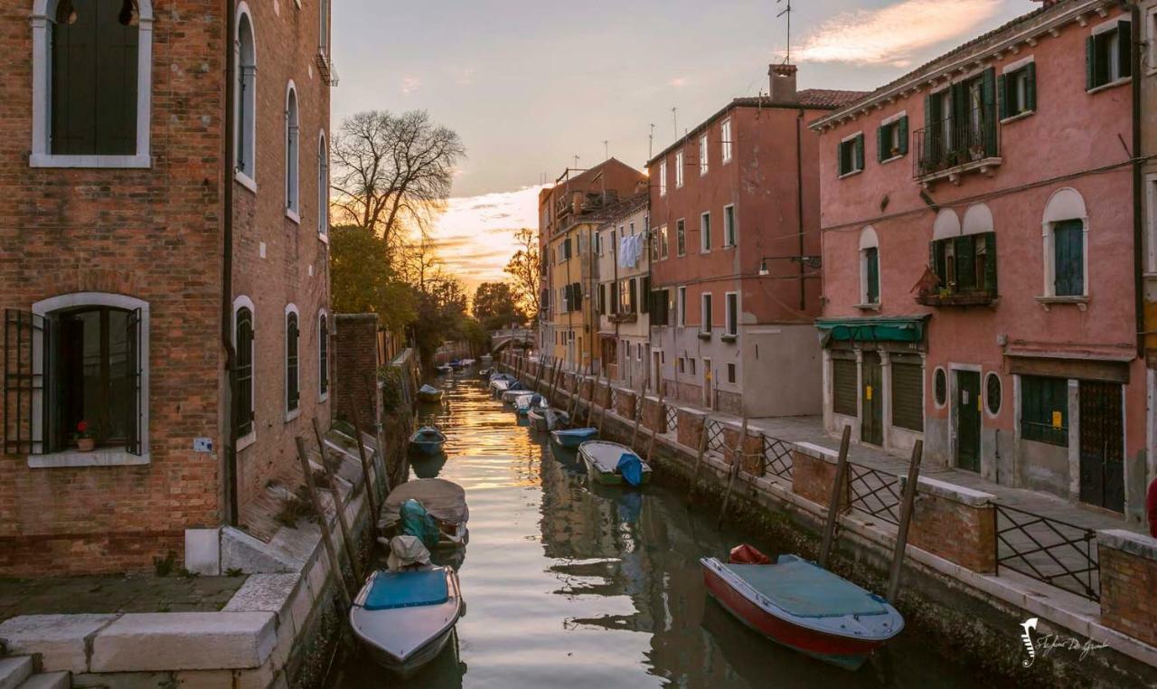 Monolocale La Corte Biennale Venesia Bagian luar foto